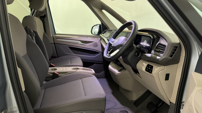 Volkswagen Multivan 1.5 TSI eHybrid Life 5dr 4MOTION DSG Estate - Image 13
